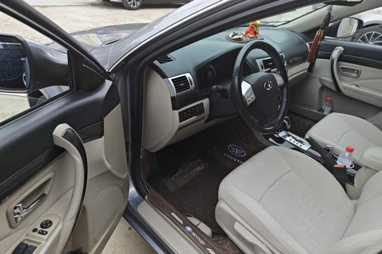 Used Bestune B70 2012 1.8L automatic fashion version Driver Seat