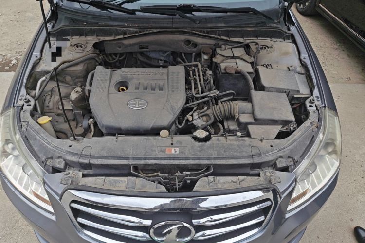Used Bestune B70 2012 1.8L automatic fashion version Engine Bay