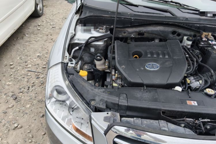 Used Bestune B70 2012 1.8L manual luxury version Engine Bay Right