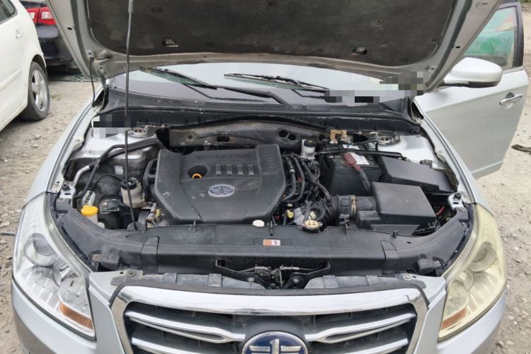 Used Bestune B70 2012 1.8L manual luxury version Engine Bay
