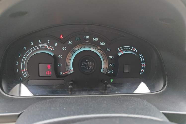 Used Bestune B70 2012 1.8L automatic fashion version Instrument Cluster