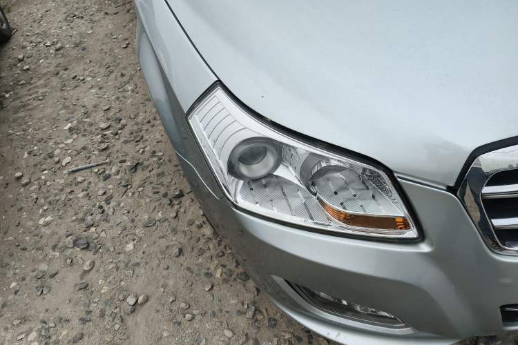 Used Bestune B70 2012 1.8L manual luxury version Right Front Headlight