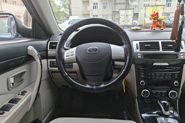 Used Bestune B70 2012 1.8L automatic fashion version Steering Wheel