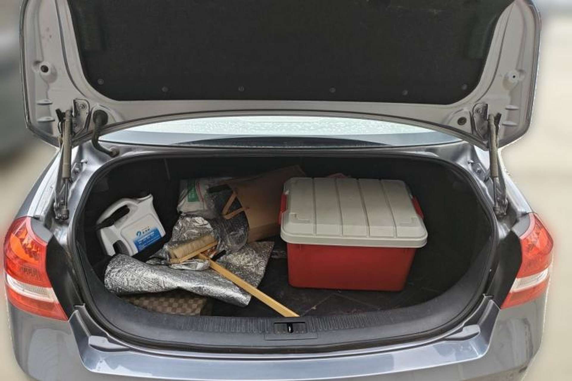 Used Bestune B70 2012 1.8L automatic fashion version Trunk