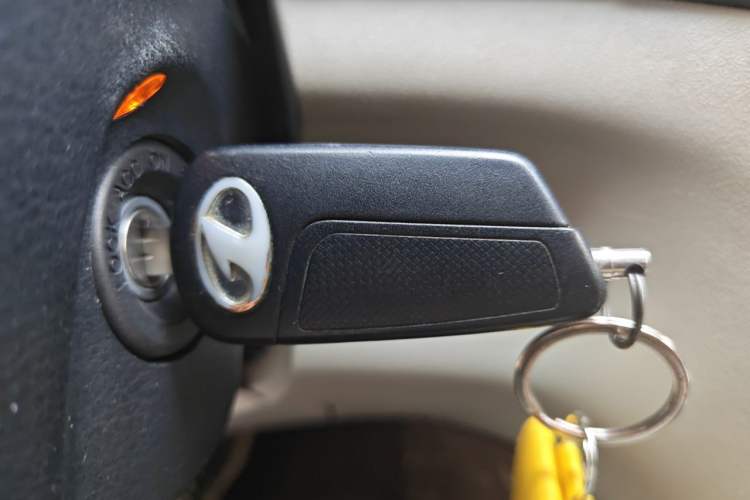 Used Bestune B70 2012 1.8L automatic fashion version Vehicle Key