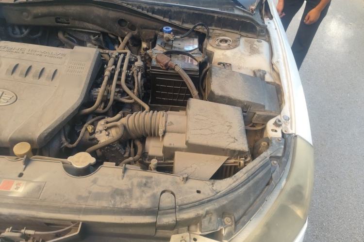 Used Bestune B70 2012 1.8L automatic luxury edition Engine Bay Left