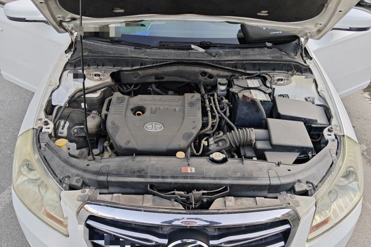 Used Bestune B70 2012 1.8L automatic fashion version Engine Bay