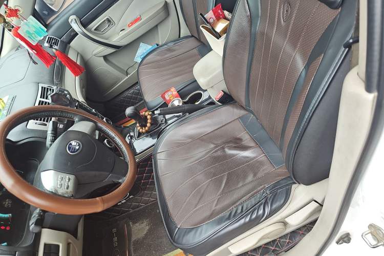 Used Bestune B70 2012 1.8L manual Comfort trim level Left Front Seat
