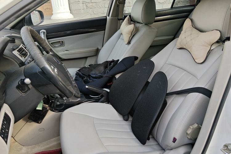 Used Bestune B70 2012 1.8L automatic fashion version Left Front Seat