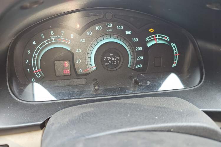 Used Bestune B70 2012 1.8L manual Comfort trim level Odometer Close Up