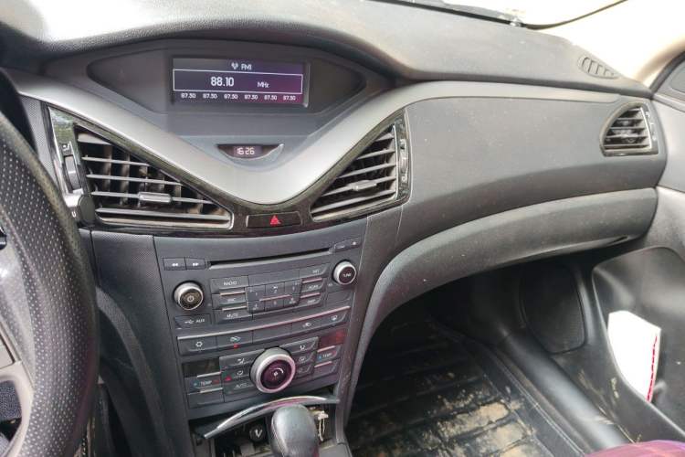 Used Bestune B70 2014 2.0L automatic comfort version Audio And AC Panel