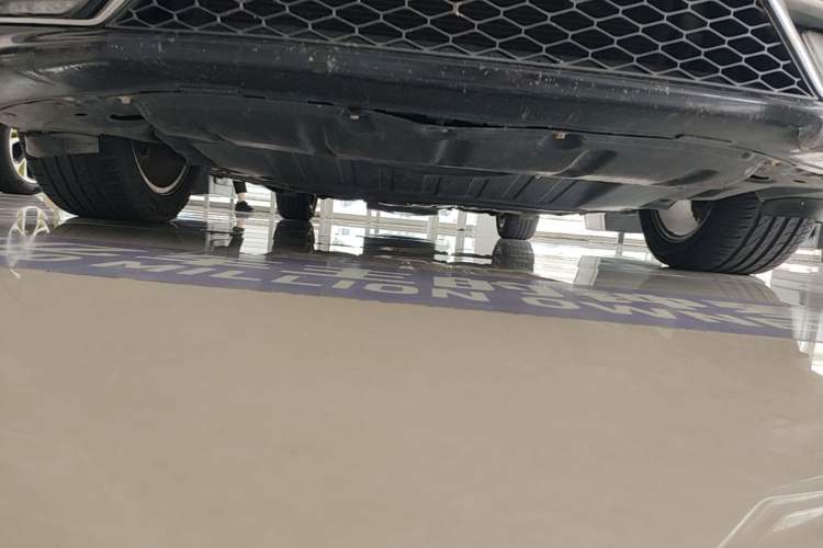 Used Bestune B70 2014 2.0L automatic luxury version Chassis Front
