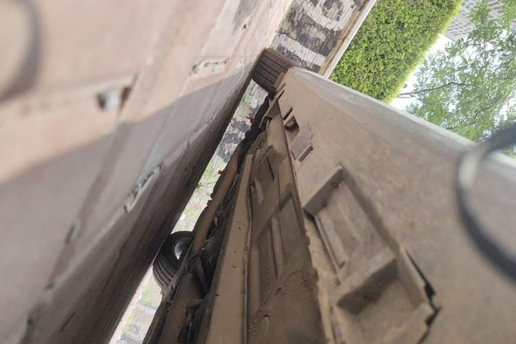 Used Bestune B70 2014 2.0L automatic comfort version Chassis Front Right