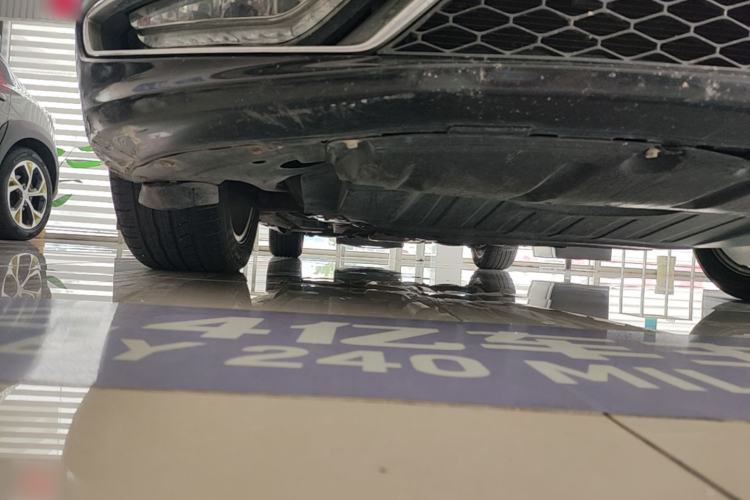 Used Bestune B70 2014 2.0L automatic luxury version Chassis Front Right