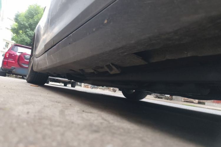 Used Bestune B70 2014 2.0L manual luxury version Chassis Front Right