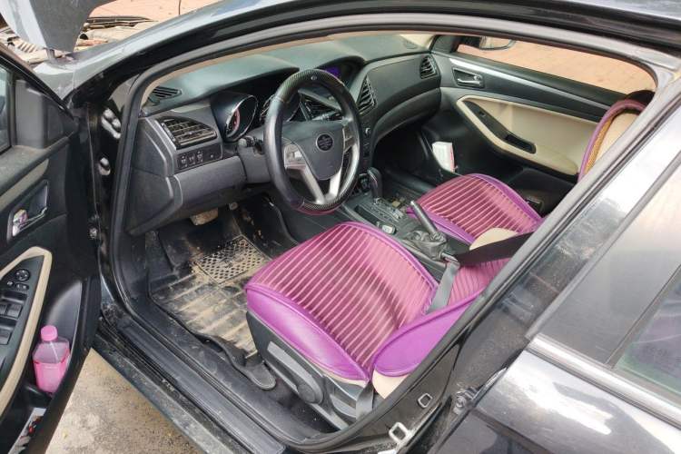 Used Bestune B70 2014 2.0L automatic comfort version Driver Seat