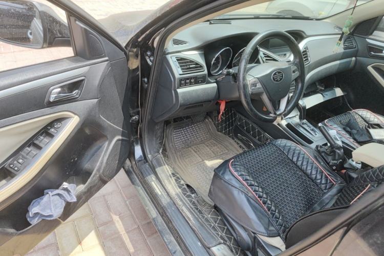 Used Bestune B70 2014 2.0L automatic comfort version Driver Seat