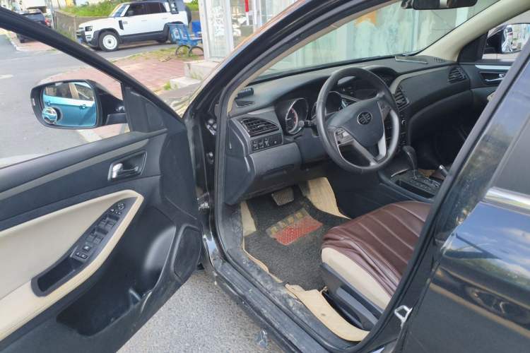 Used Bestune B70 2014 2.0L automatic comfort version Driver Seat