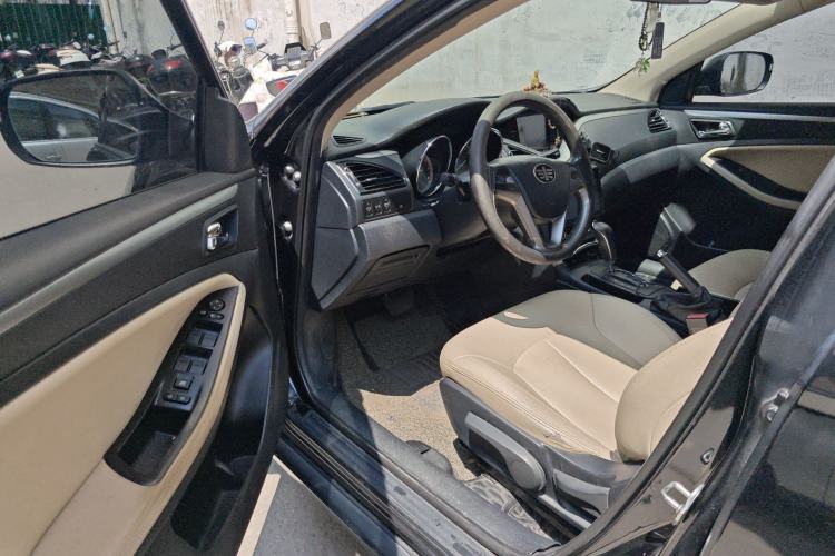Used Bestune B70 2014 2.0L automatic comfort version Driver Seat