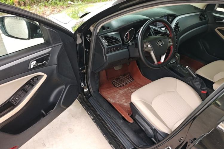Used Bestune B70 2014 2.0L automatic comfort version Driver Seat