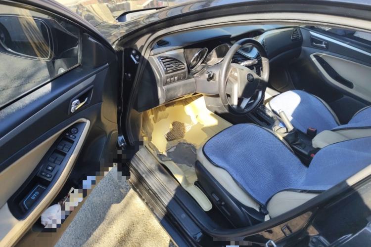 Used Bestune B70 2014 2.0L automatic luxury version Driver Seat