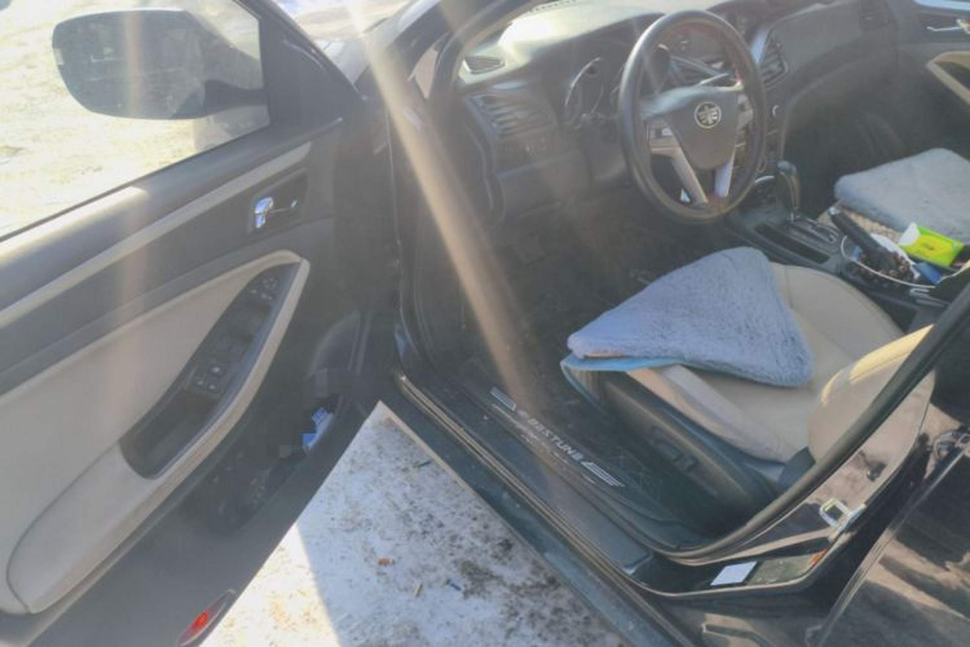 Used Bestune B70 2014 2.0L automatic luxury version Driver Seat