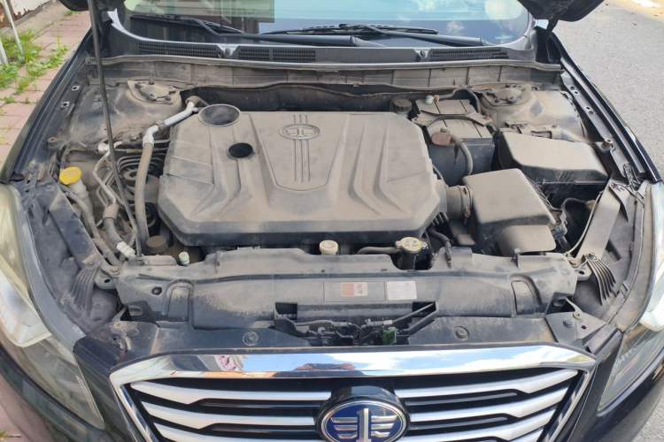 Used Bestune B70 2014 2.0L automatic comfort version Engine Bay