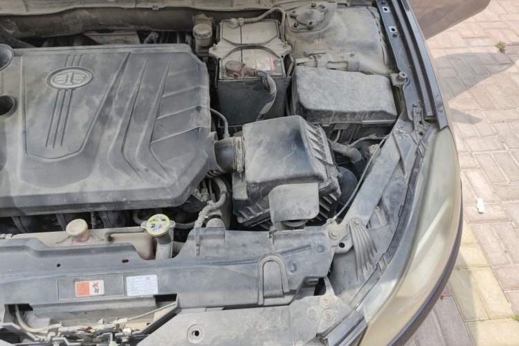 Used Bestune B70 2014 2.0L automatic comfort version Engine Bay Left