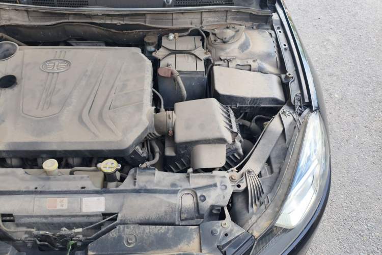 Used Bestune B70 2014 2.0L automatic comfort version Engine Bay Left