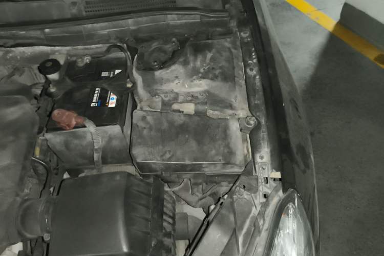 Used Bestune B70 2014 2.0L automatic luxury version Engine Bay Left