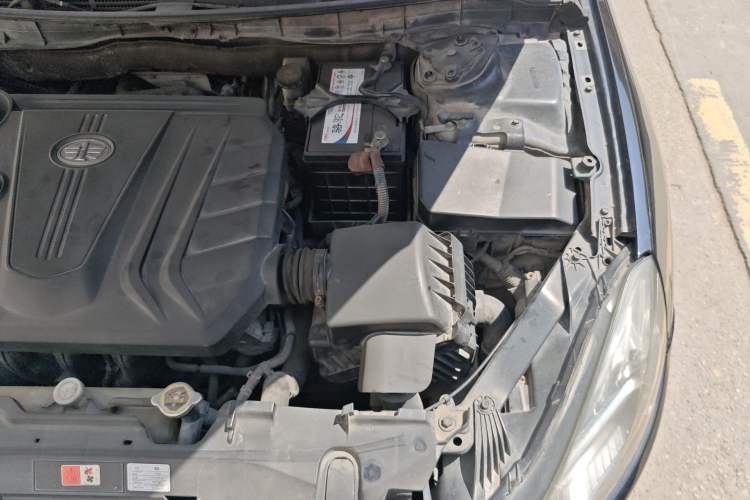 Used Bestune B70 2014 2.0L automatic comfort version Engine Bay Left