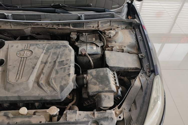 Used Bestune B70 2014 2.0L automatic luxury version Engine Bay Left