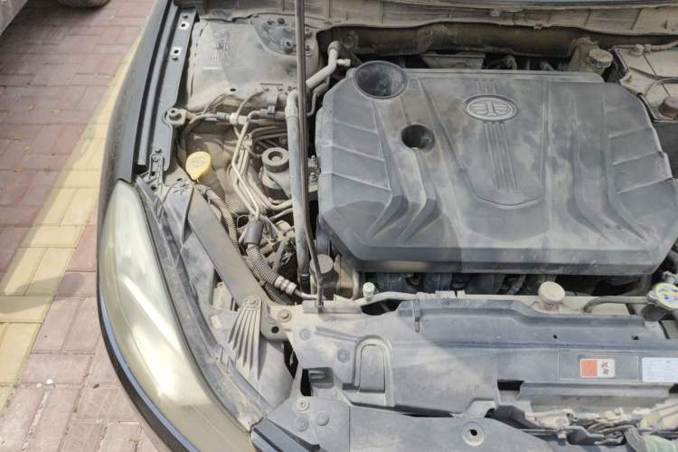 Used Bestune B70 2014 2.0L automatic comfort version Engine Bay Right