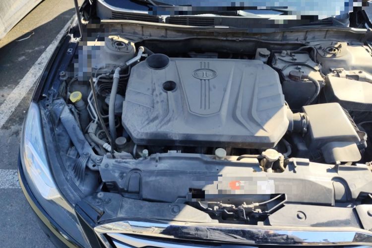 Used Bestune B70 2014 2.0L automatic luxury version Engine Bay Right
