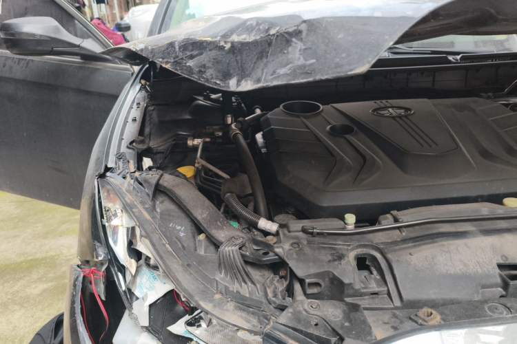 Used Bestune B70 2014 2.0L manual luxury version Engine Bay Right