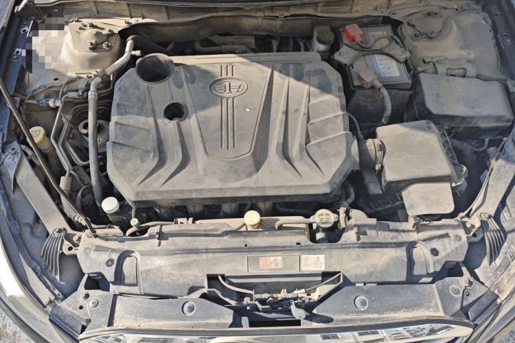 Used Bestune B70 2014 2.0L automatic luxury version Engine Bay