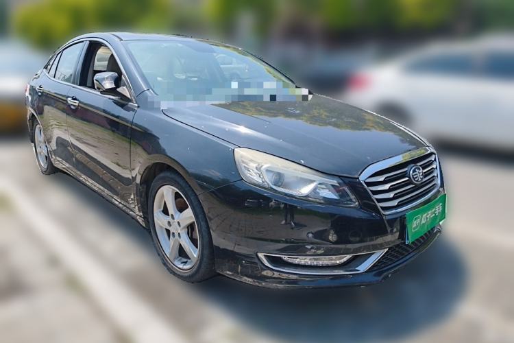 Used Bestune B70 2014 2.0L automatic luxury version Front Right 45 Deg