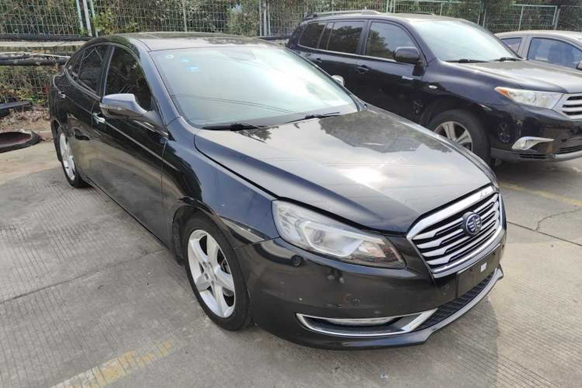 Used Bestune B70 2014 2.0L automatic luxury version Front Right 45 Deg