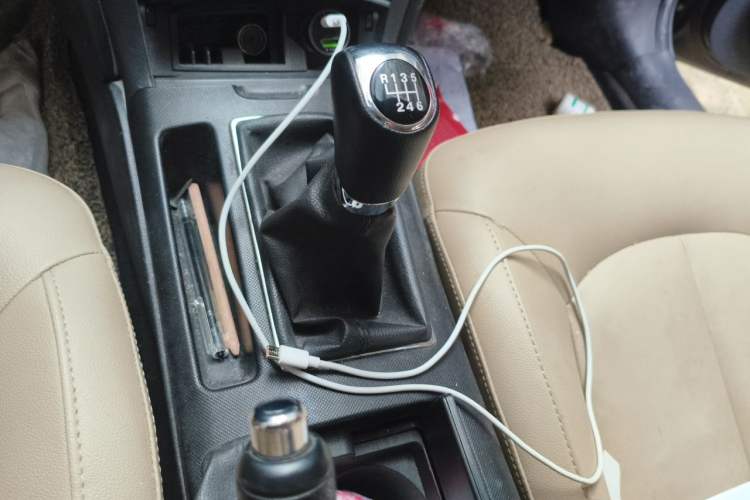 Used Bestune B70 2014 2.0L manual luxury version Gear Lever