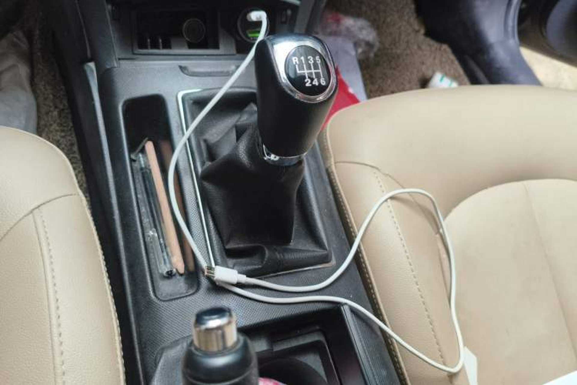 Used Bestune B70 2014 2.0L manual luxury version Gear Lever