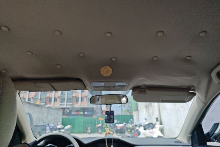 Used Bestune B70 2014 2.0L automatic comfort version Headliner