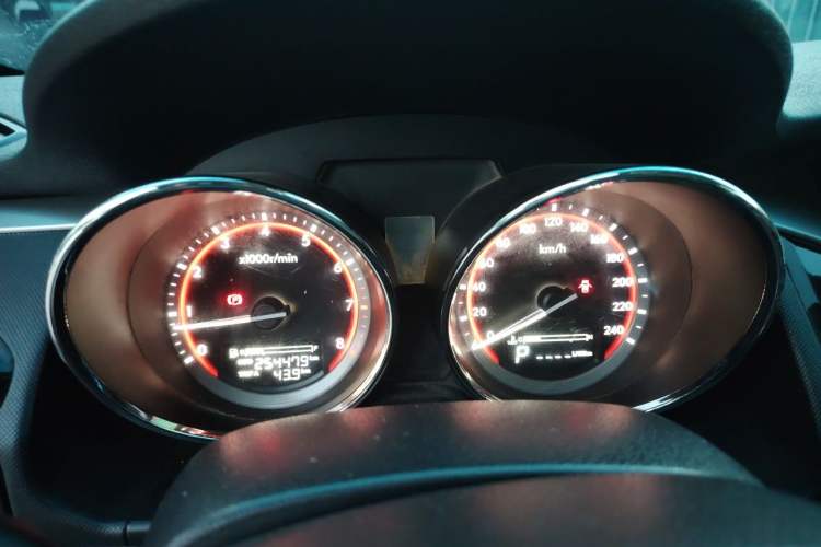 Used Bestune B70 2014 2.0L automatic luxury version Instrument Cluster