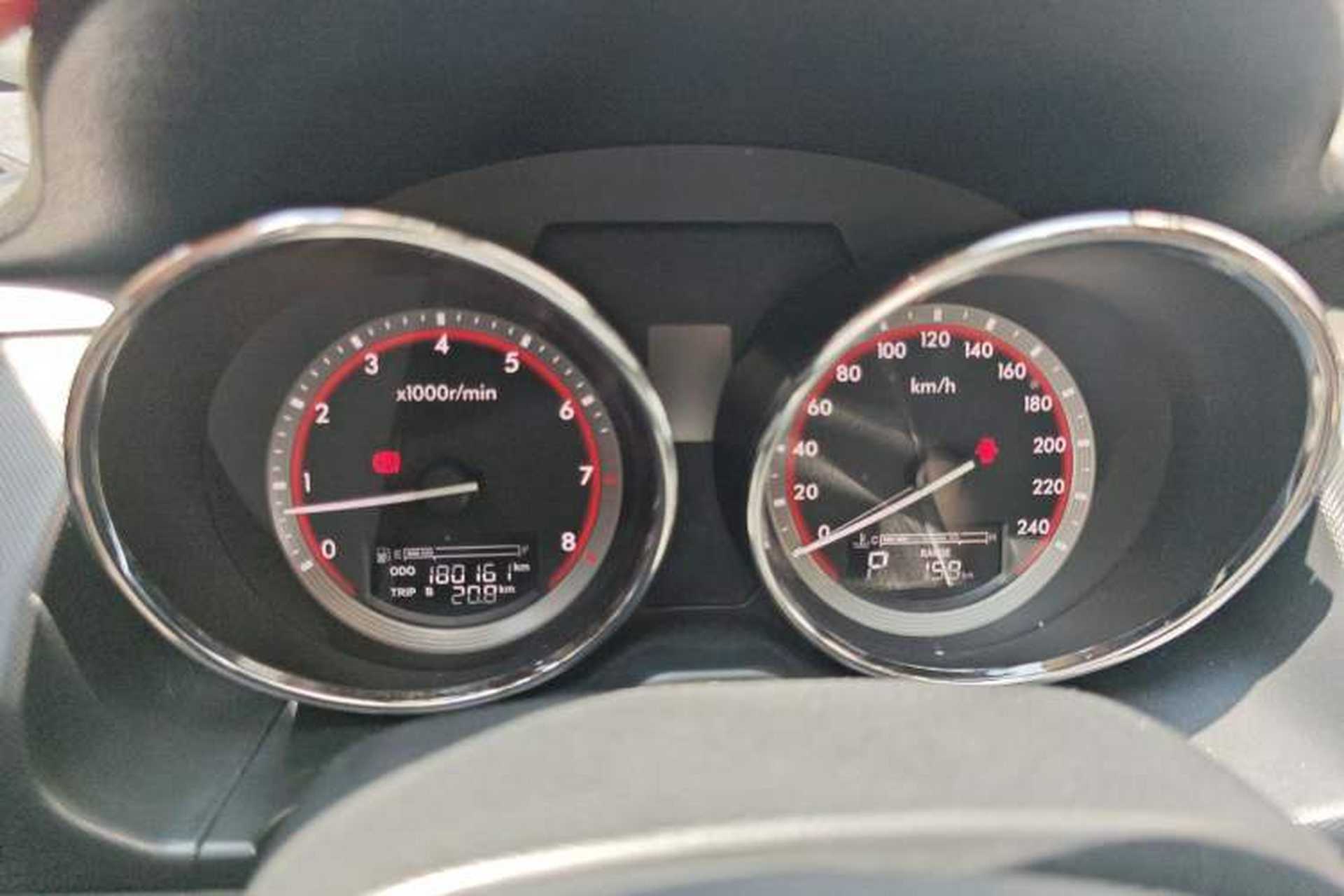 Used Bestune B70 2014 2.0L automatic comfort version Instrument Cluster