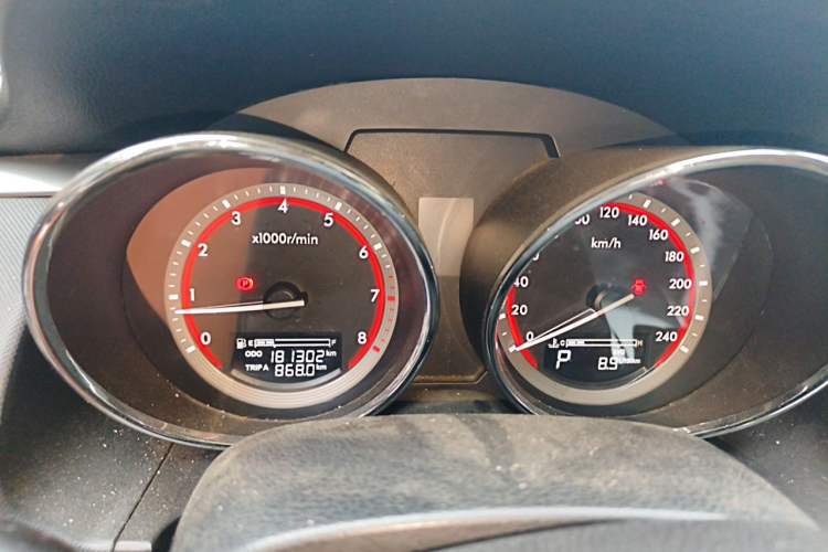 Used Bestune B70 2014 2.0L automatic comfort version Instrument Cluster