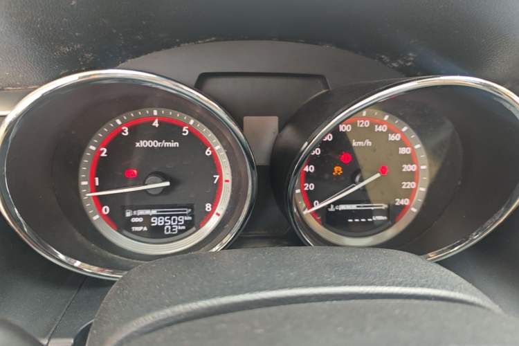 Used Bestune B70 2014 2.0L automatic luxury version Instrument Cluster