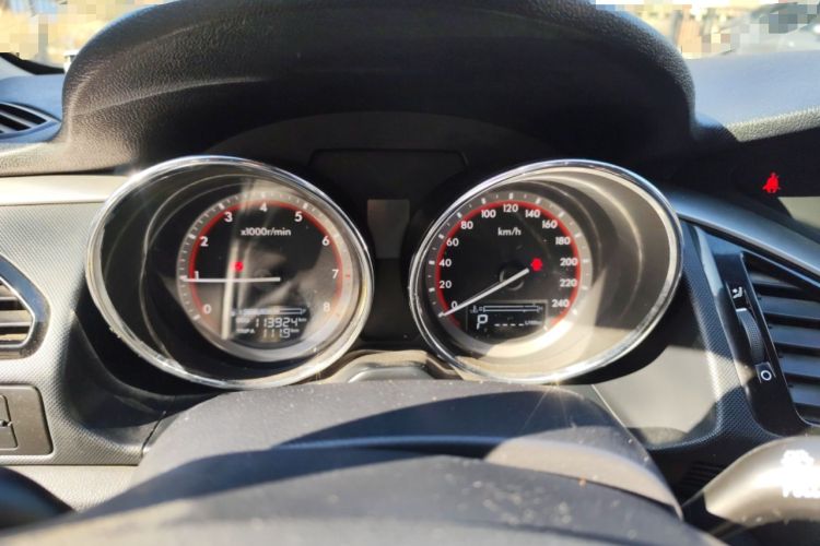 Used Bestune B70 2014 2.0L automatic luxury version Instrument Cluster