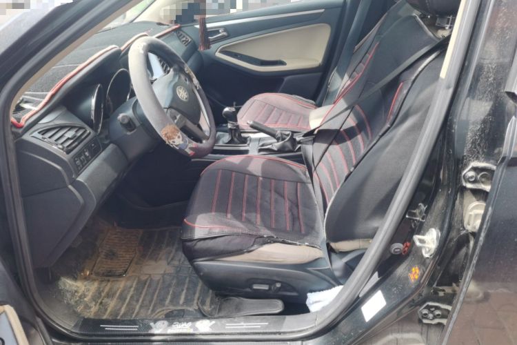 Used Bestune B70 2014 2.0L manual luxury version Left Front Seat