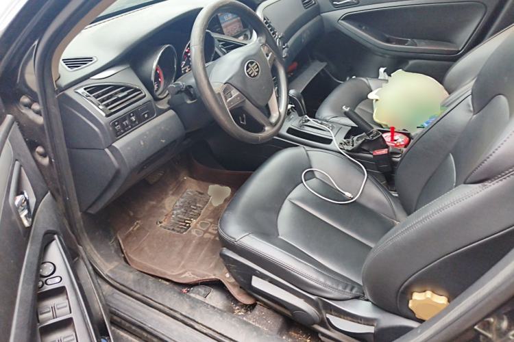 Used Bestune B70 2014 2.0L automatic comfort version Left Front Seat