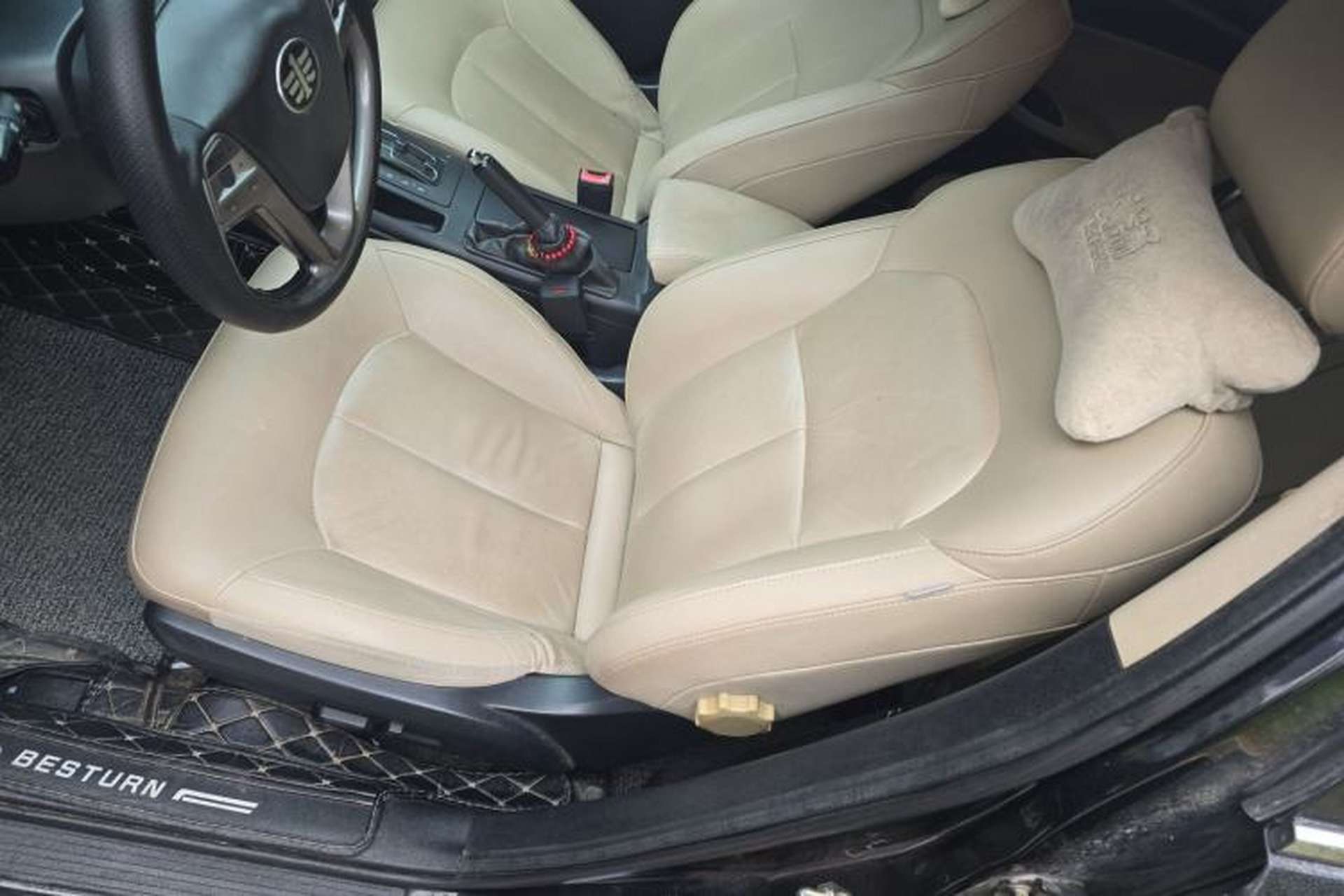 Used Bestune B70 2014 2.0L automatic luxury version Left Front Seat