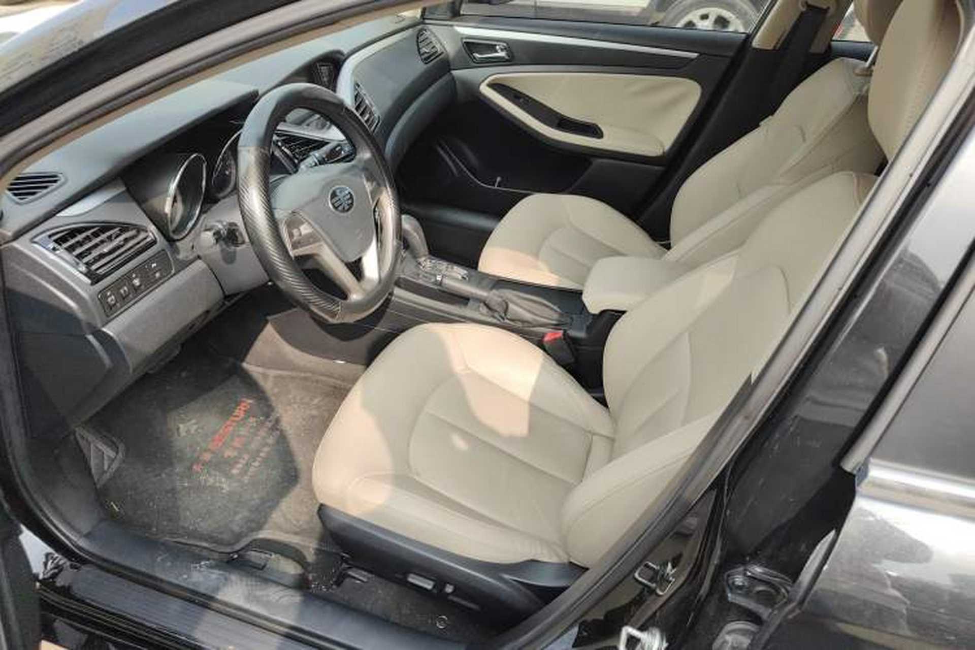 Used Bestune B70 2014 2.0L automatic luxury version Left Front Seat